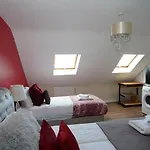 59B Comfortable 3 Bedroom House By Easy 2 Manage